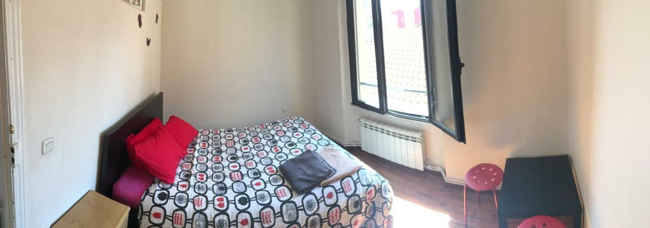 Piso En El Humedo, Al Lado Plaza Mayor レオン エクステリア 写真