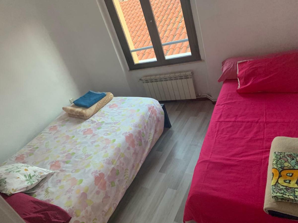 Piso En El Humedo, Al Lado Plaza Mayor レオン エクステリア 写真