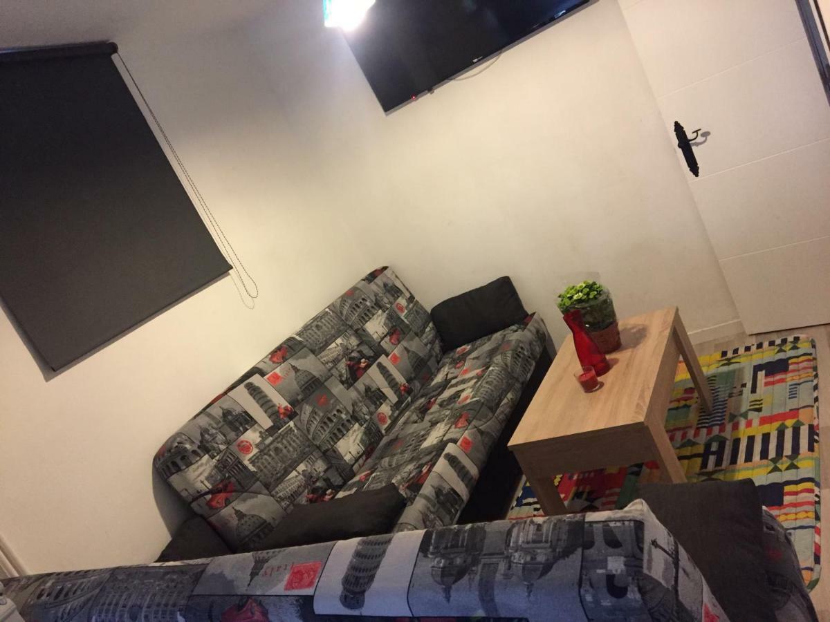 Piso En El Humedo, Al Lado Plaza Mayor レオン エクステリア 写真